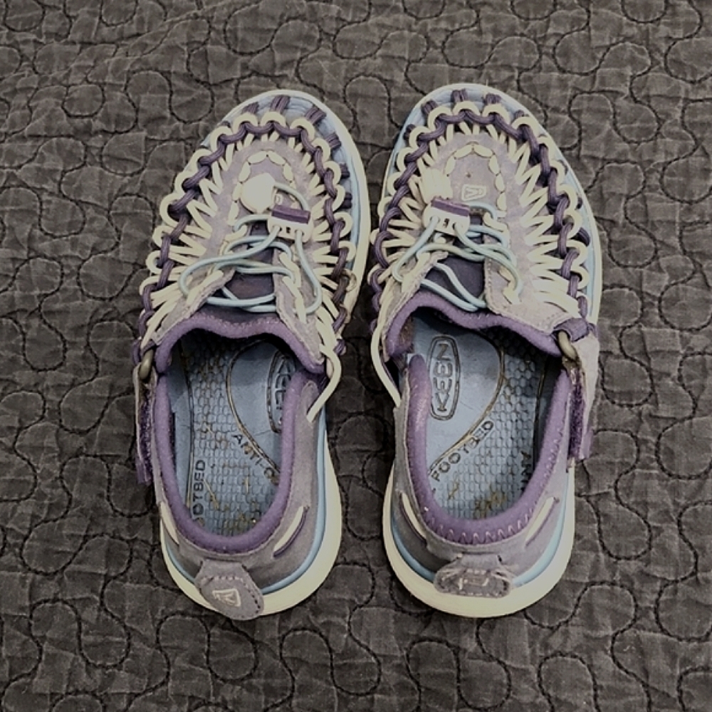 Keen Uneek kids water shoes, size 11, purple and blue